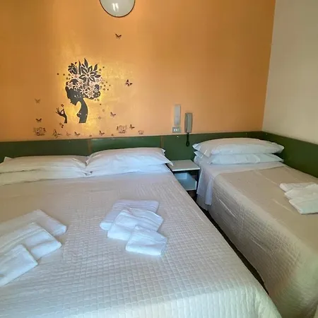 Hotell Nova Dhely 3*