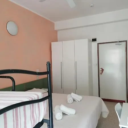 Nova Dhely Hotell Rimini