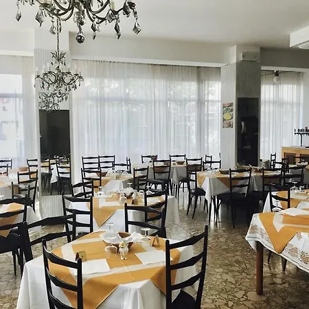 Nova Dhely Hotell Rimini