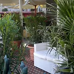 Nova Dhely Отель 3*