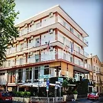 Nova Dhely Отель 3*