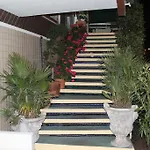 Nova Dhely Отель 3*