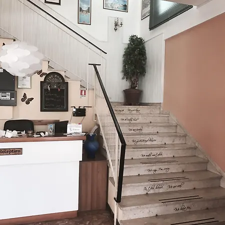 Szálloda Nova Dhely Rimini