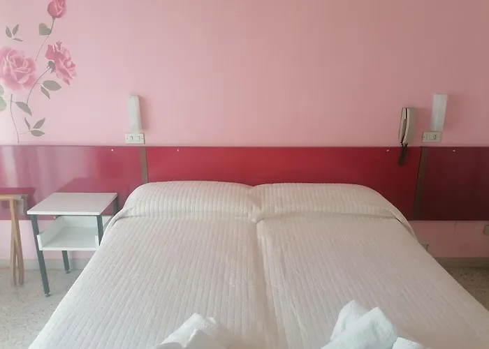 Nova Dhely Отель 3*